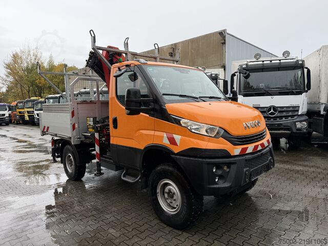 Furgone pick-up Iveco Daily 55S18W 4X4 Palfinger PK 7.501