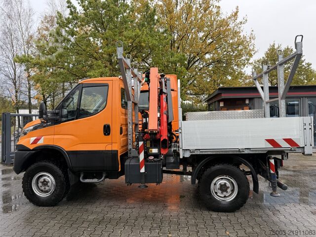 Furgone pick-up Iveco Daily 55S18W 4X4 Palfinger PK 7.501