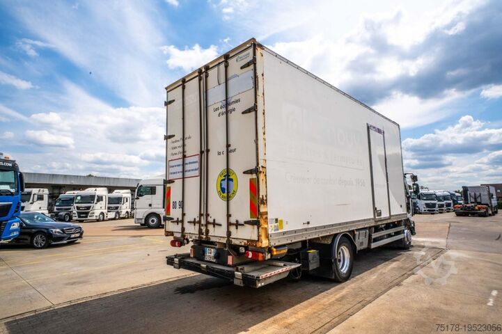 Box body RENAULT MIDLUM 270 DXI (14T.)+DHOLLANDIA
