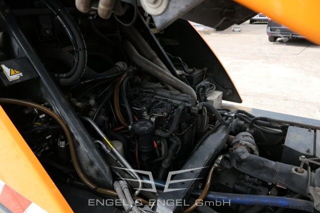 Veegmachine Johnston CN200 Sweeper