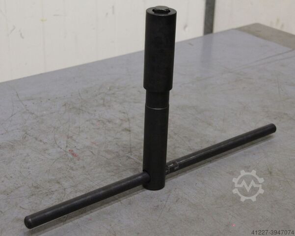 Hárompofás tokmánykulcs unbekannt vierkant 17 mm