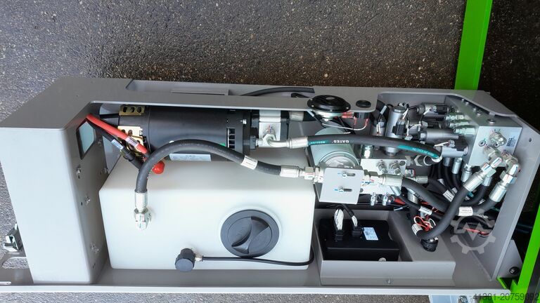 Scissor lift with automatic stabilizers FRONTEQ FS0812L