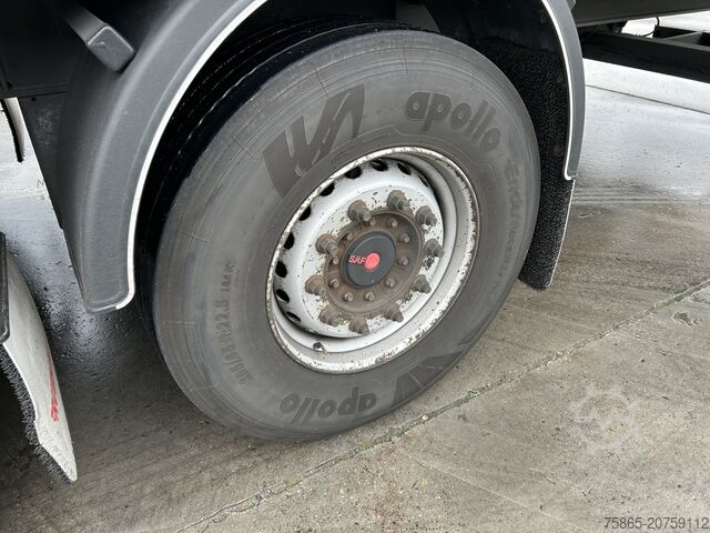 Mala Fruehauf FSR MD4 / Box / Loadlift 2000 kg / Lift axle