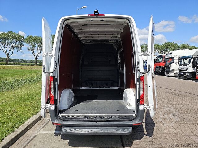 Bestelauto MERCEDES-BENZ ESPRINTER L2H2 35 KWH