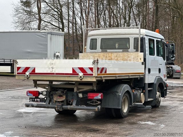 Tipper van MAN TGL 8.220