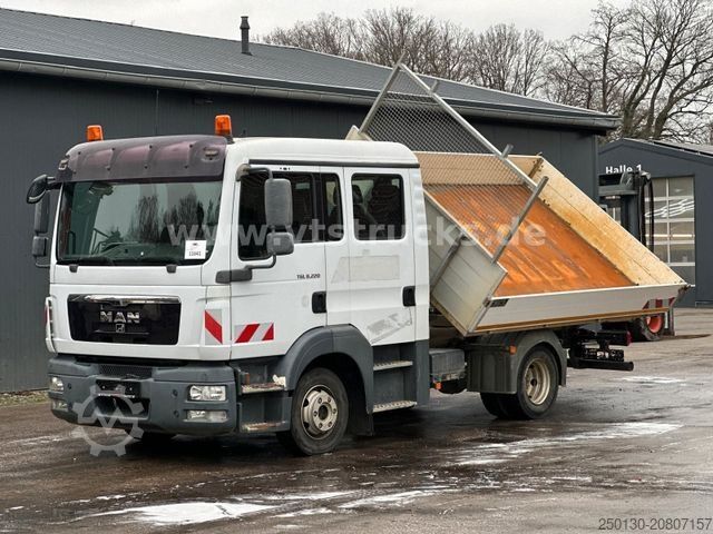Tipper van MAN TGL 8.220