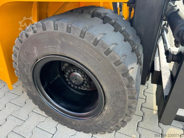 Vysokozdvižný vozík Hyster Yale GLP70 positioner+sideshift/ 4097 h