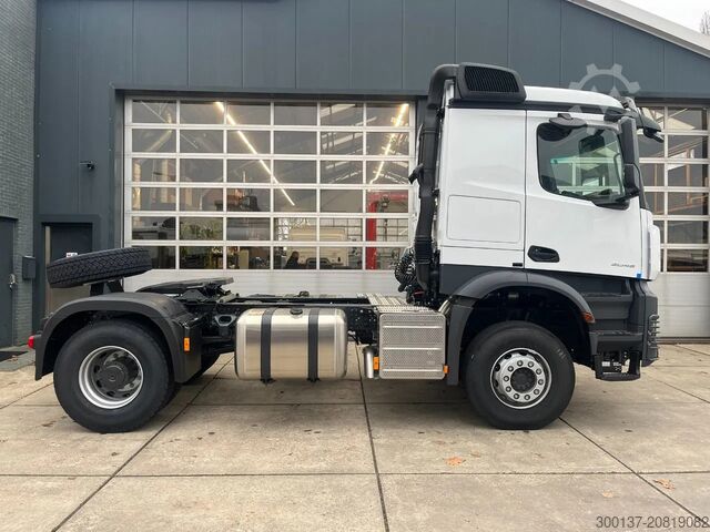 Standard-SZM Mercedes-Benz Actros 2045 S 4x2 Tractor Head