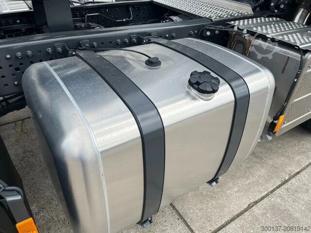 Standard-SZM Mercedes-Benz Actros 3348 S 6x4 Tractor Head