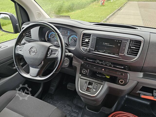 Break cu acoperiș înalt OPEL VIVARO-E 75kWh L2 329Km WLTP