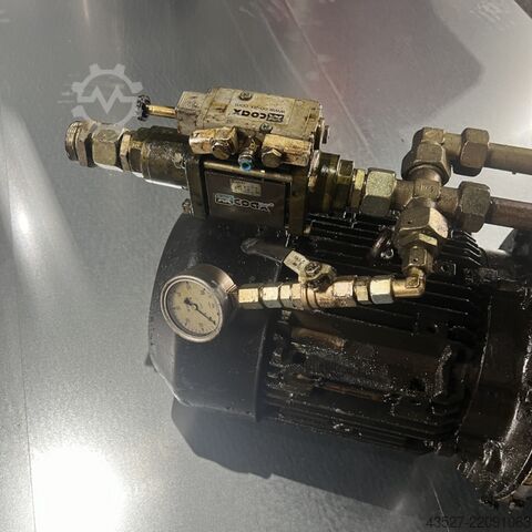 Kühlmittelpumpe KNOLL KTS 25-50-T + Motor
