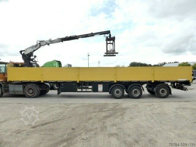 Oplegger SCHWARZMÜLLER Pritsche/Roll Kran Kennis R-16 / Gelenkt