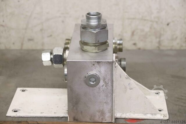 Hydrauliskt fördelningsblock Santenberg 300/210/H190 mm