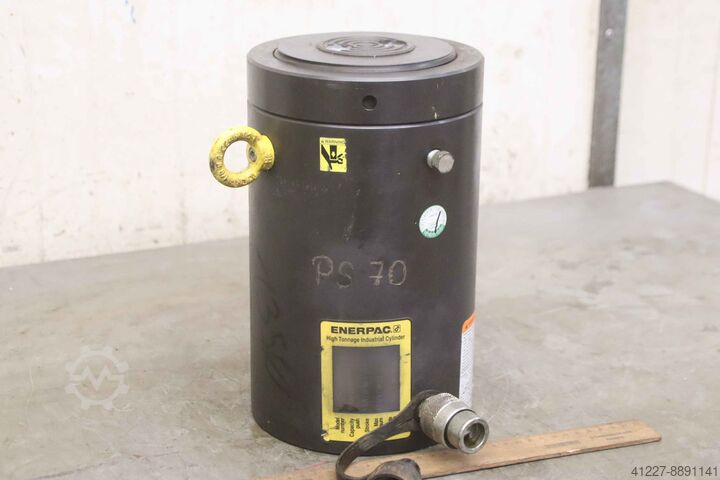 Cilindru pentru sarcini grele cu cursă scurtă 113 t Enerpac HCL 1006 Hub 150 mm 700 bar