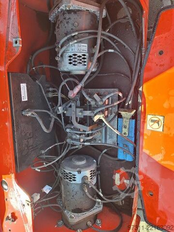 Leddelt teleskopisk arbejdsplatform JLG E400AJPN