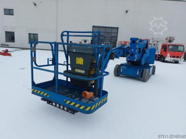 Articulated boom lift JLG E400AJPN