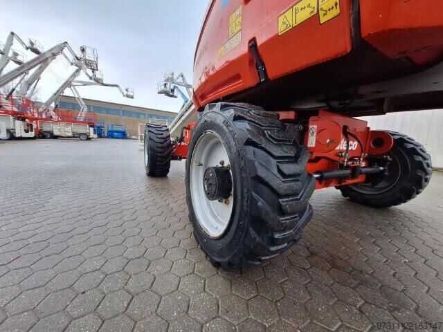 Piattaforma telescopica JLG 660SJ