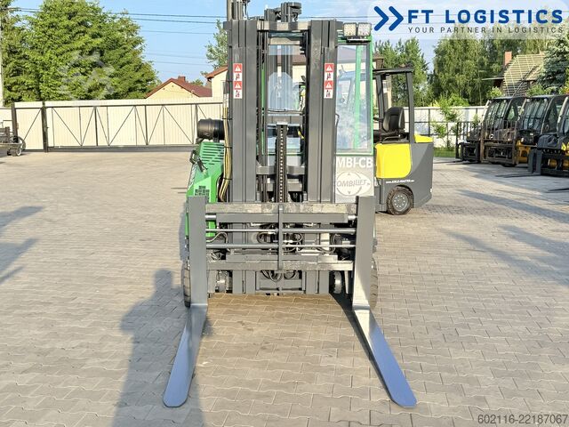 Fyrvägstruck Combilift CB3000 DIESEL TRIPLEX 4900 POSITIONER