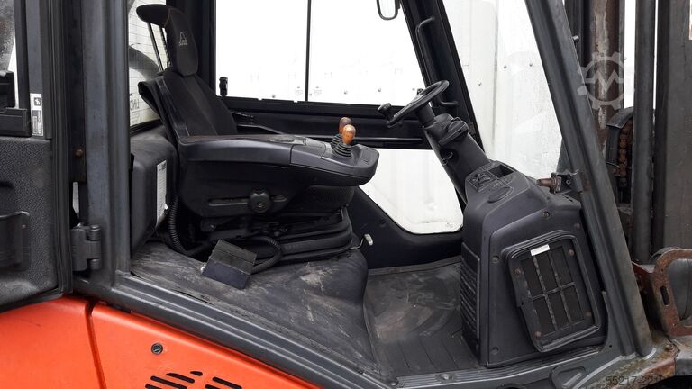 Gaffeltruck Linde H35D - 02
