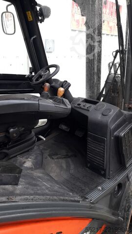 Gaffeltruck Linde H35D - 02