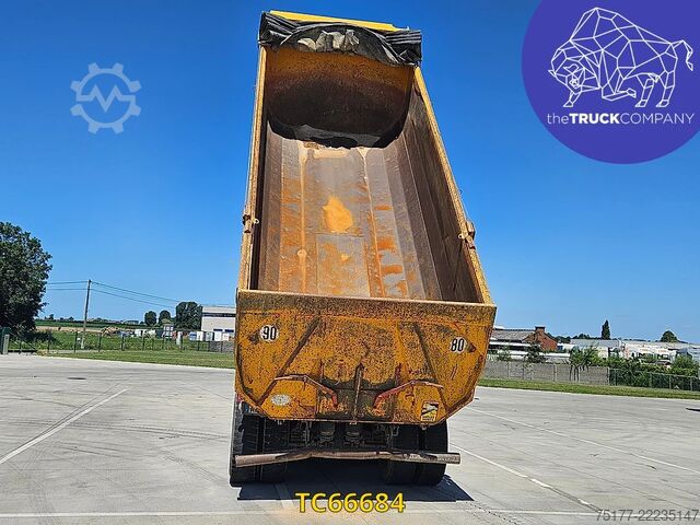 Benne DAF 85 CF