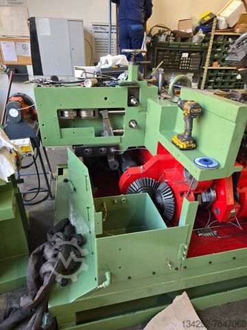 Machine voor het maken van schroeven CARLO SALVI 873/SV