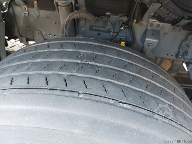 Standardni tegljač DAF XF106-460 SSC-INTARDER-2 Tanks-Parking Cool-Kipp