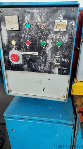 Gemotoriseerde guillotinescharen PIESOK NTC 2500/4B