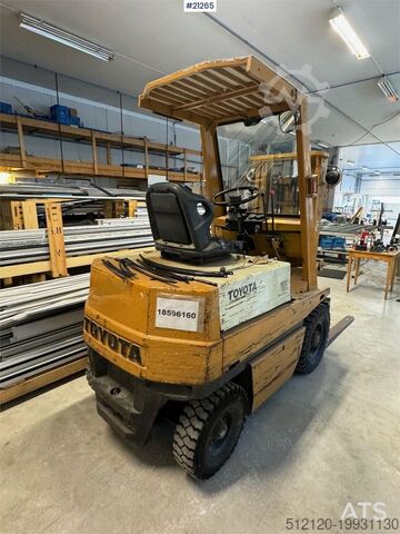 Forklift Toyota 3FB25 Electric Forklift