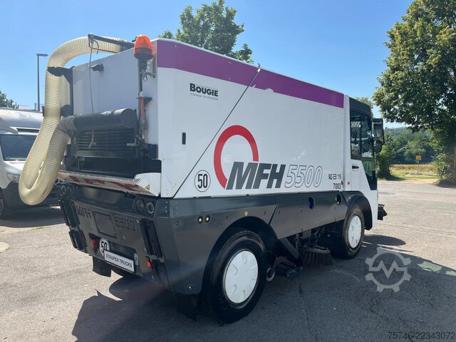 Balayeuse de voirie Schmidt Aebi Kehrmaschine Typ 18 / FMH 5500
