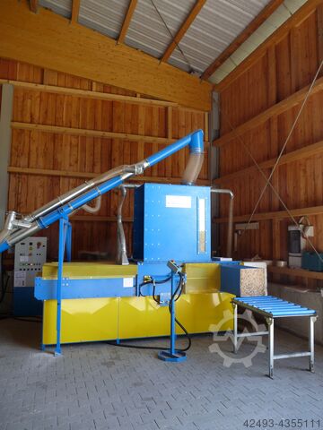 Prasa z systemem odpylania mütek