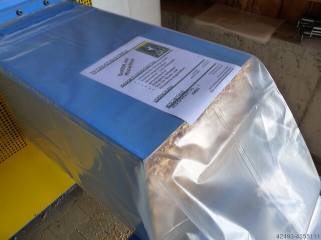 Prasa z systemem odpylania mütek