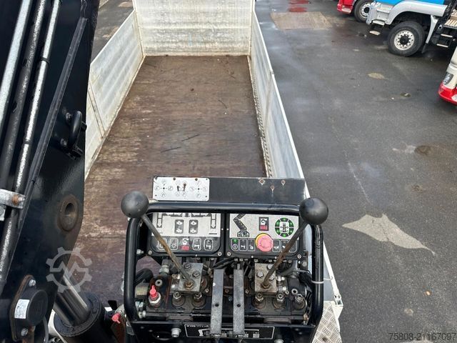 Jeřáb na nákladním automobilu MAN TGS 26.440 Baustoff Hiab XS177 K Lenk Navi