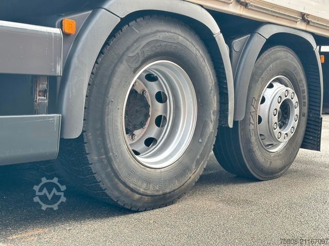 Jeřáb na nákladním automobilu MAN TGS 26.440 Baustoff Hiab XS177 K Lenk Navi