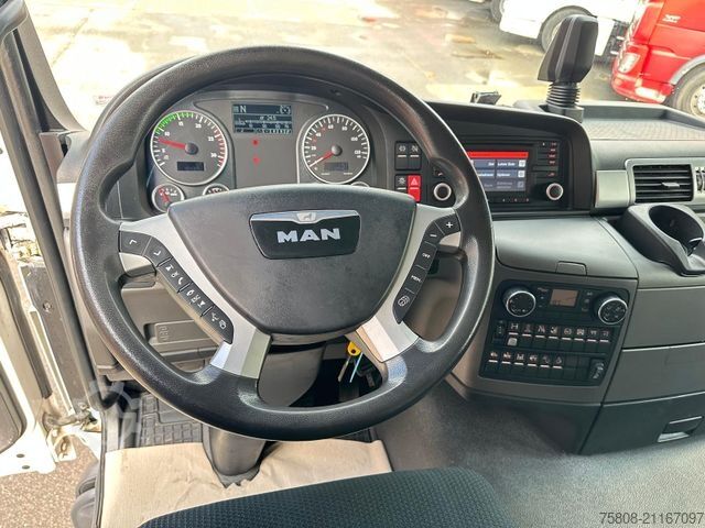 Jeřáb na nákladním automobilu MAN TGS 26.440 Baustoff Hiab XS177 K Lenk Navi