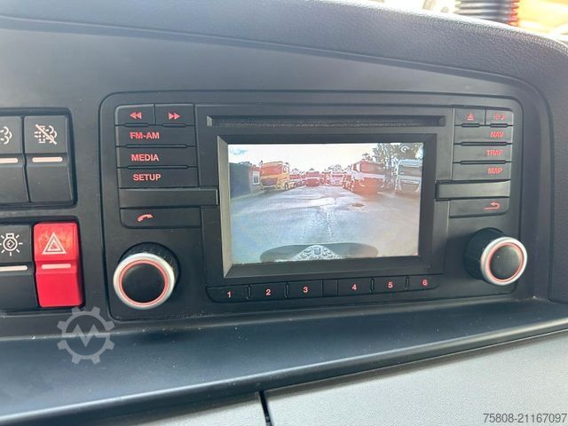 Jeřáb na nákladním automobilu MAN TGS 26.440 Baustoff Hiab XS177 K Lenk Navi