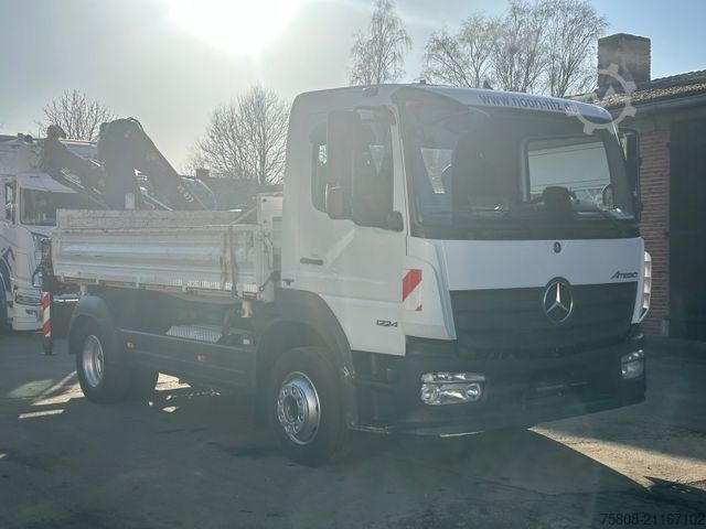 Sklápěcí vůz MERCEDES-BENZ Atego 1224 Kipper Kran Hiab XS 077 AHK Klima