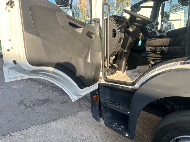 Sklápěcí vůz MERCEDES-BENZ Atego 1224 Kipper Kran Hiab XS 077 AHK Klima