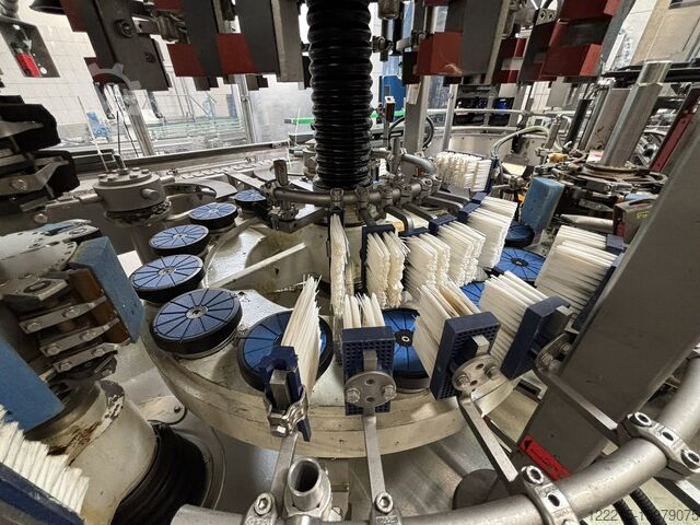 Krones Prontomatic 720 - 15 Cold Glue Labeler (2004) Krones Kaltleim / Nassleimetikettierer