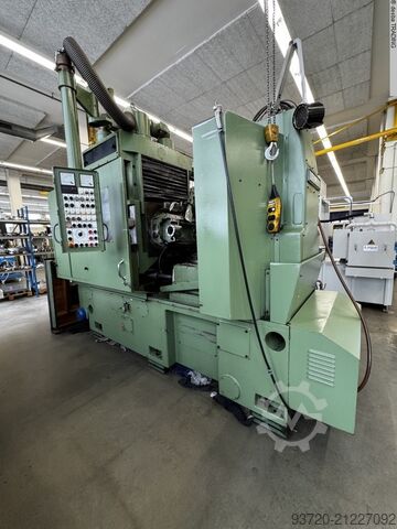 Gear Hobbing and Shaping Mach. -combined LIEBHERR L 652