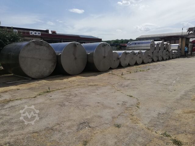 Δεξαμενές αποθήκευσης κρασιού διαφορετικών όγκων