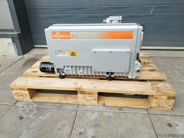 Vakuumska pumpa Busch RA 0160 D