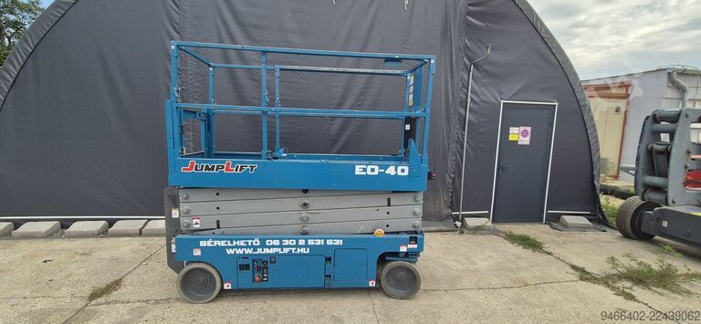 Piattaforma a pantografo Genie GS 2632