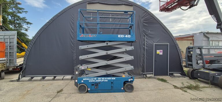 Piattaforma a pantografo Genie GS 2632