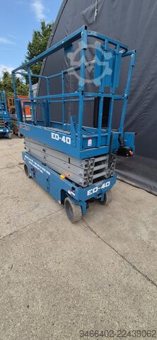 Piattaforma a pantografo Genie GS 2632