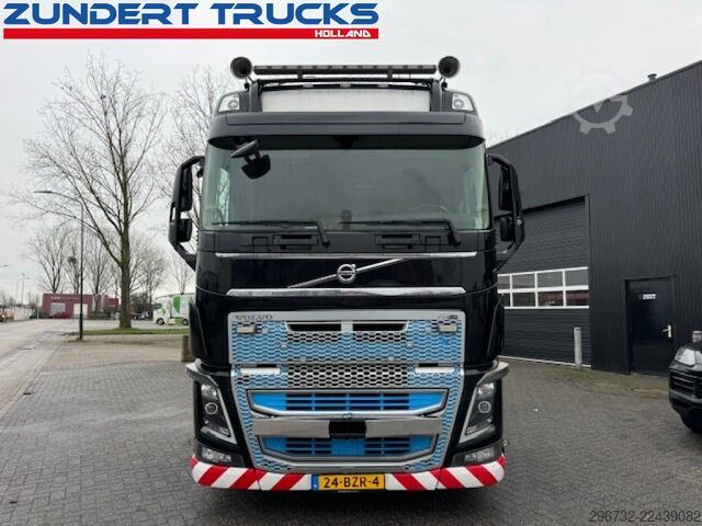  Volvo FH16-750 GLOBETROTTER, 8x4