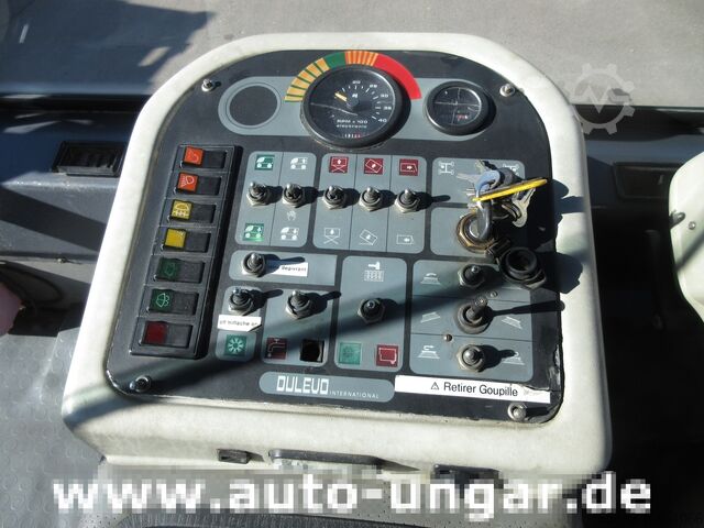 Veegmachine Dulevo 5000 City Hochentleerung 4x4x4