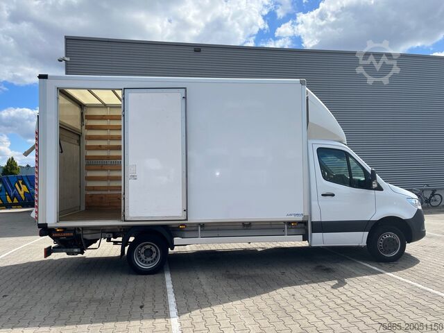 Koffer Mercedes-Benz Sprinter 515 1.9 CDI / Box 4.4 mtr / Laadklep /...