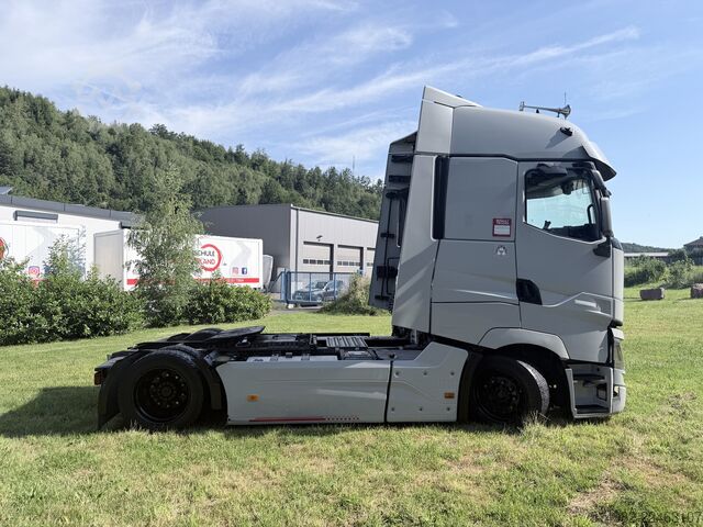 Trattore stradale volumetrico Renault 