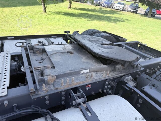 Trattore stradale volumetrico Renault 